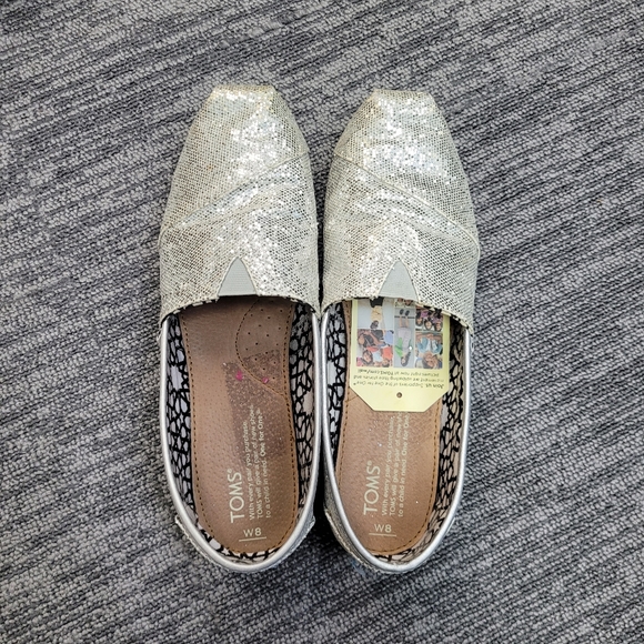 Tom's - Picture 2 of 5